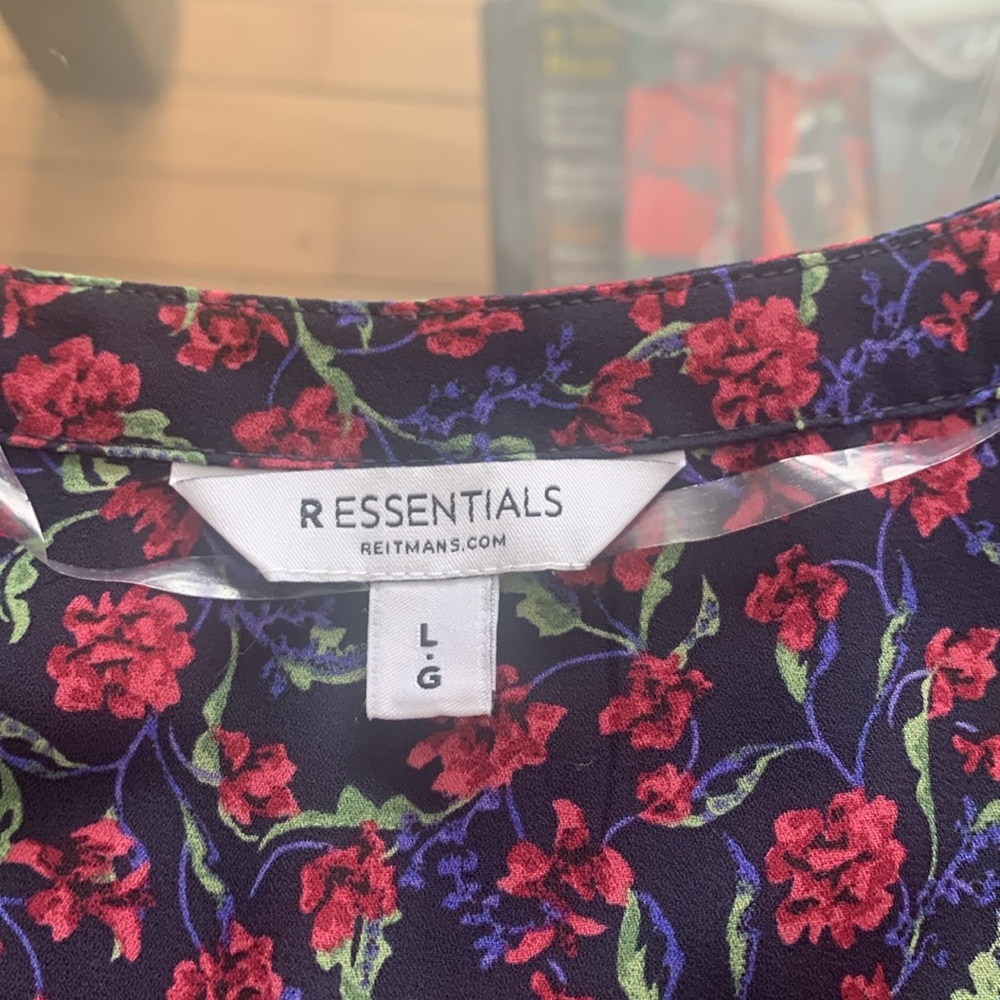Reitmans R ESSENTIALS FLORAL TOP size L - Picture 2 of 4
